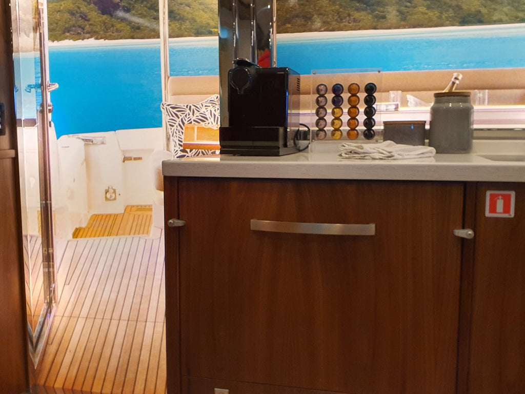 Retainer Catch / Latch 1/4 turn locking – Riviera Genuine Parts